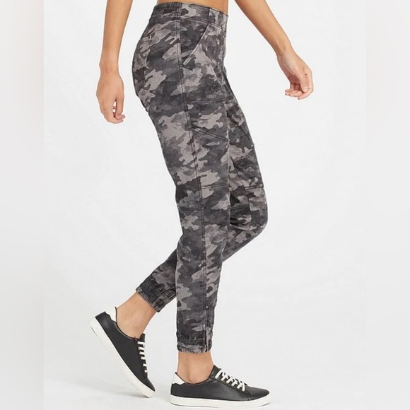 NEW SPANX- Stretch Mid Rise Twill Joggers - Picture 4 of 9